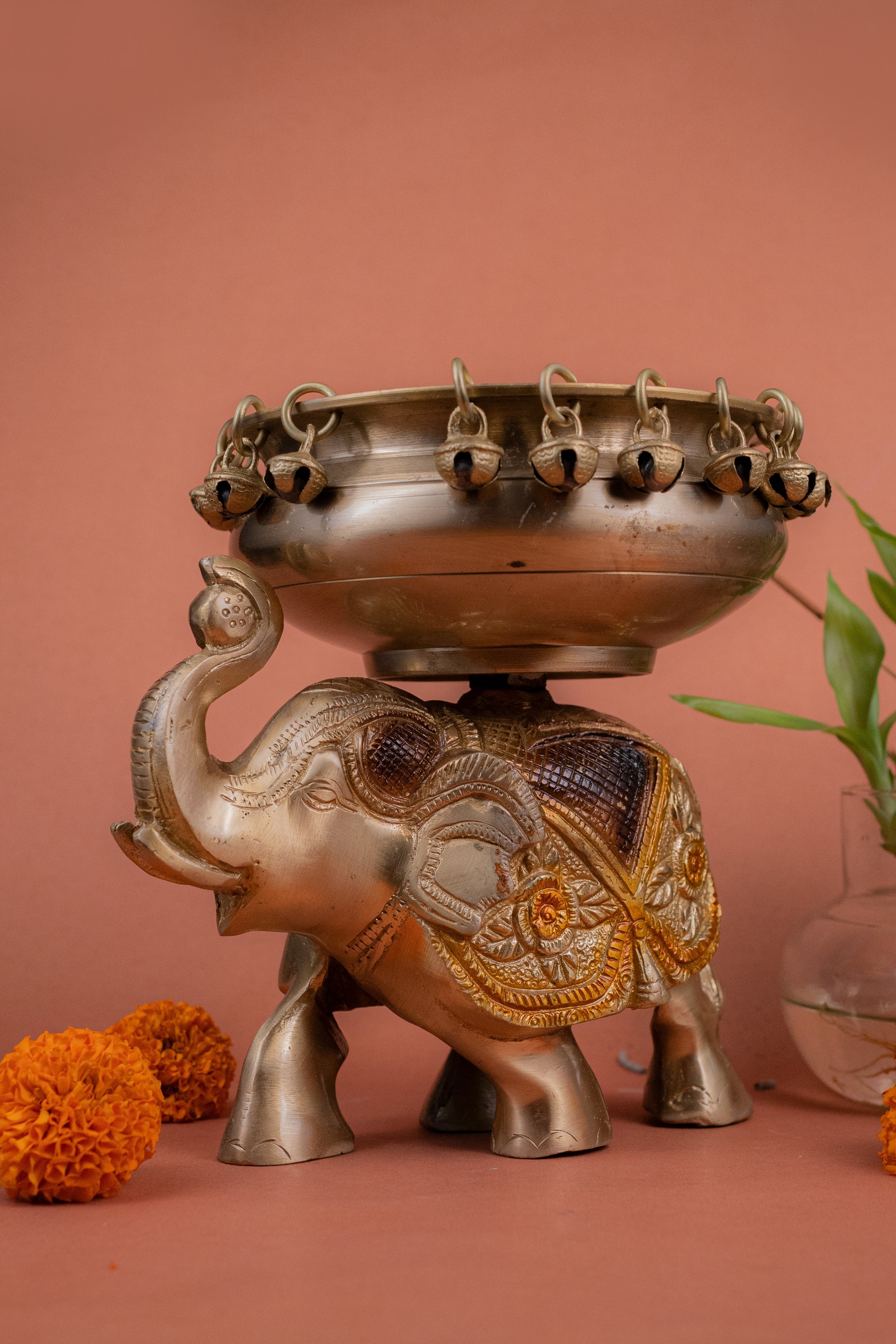 Majestic Brass Elephant Urli – Traditional Décor Bowl for Flowers & Festive Charm