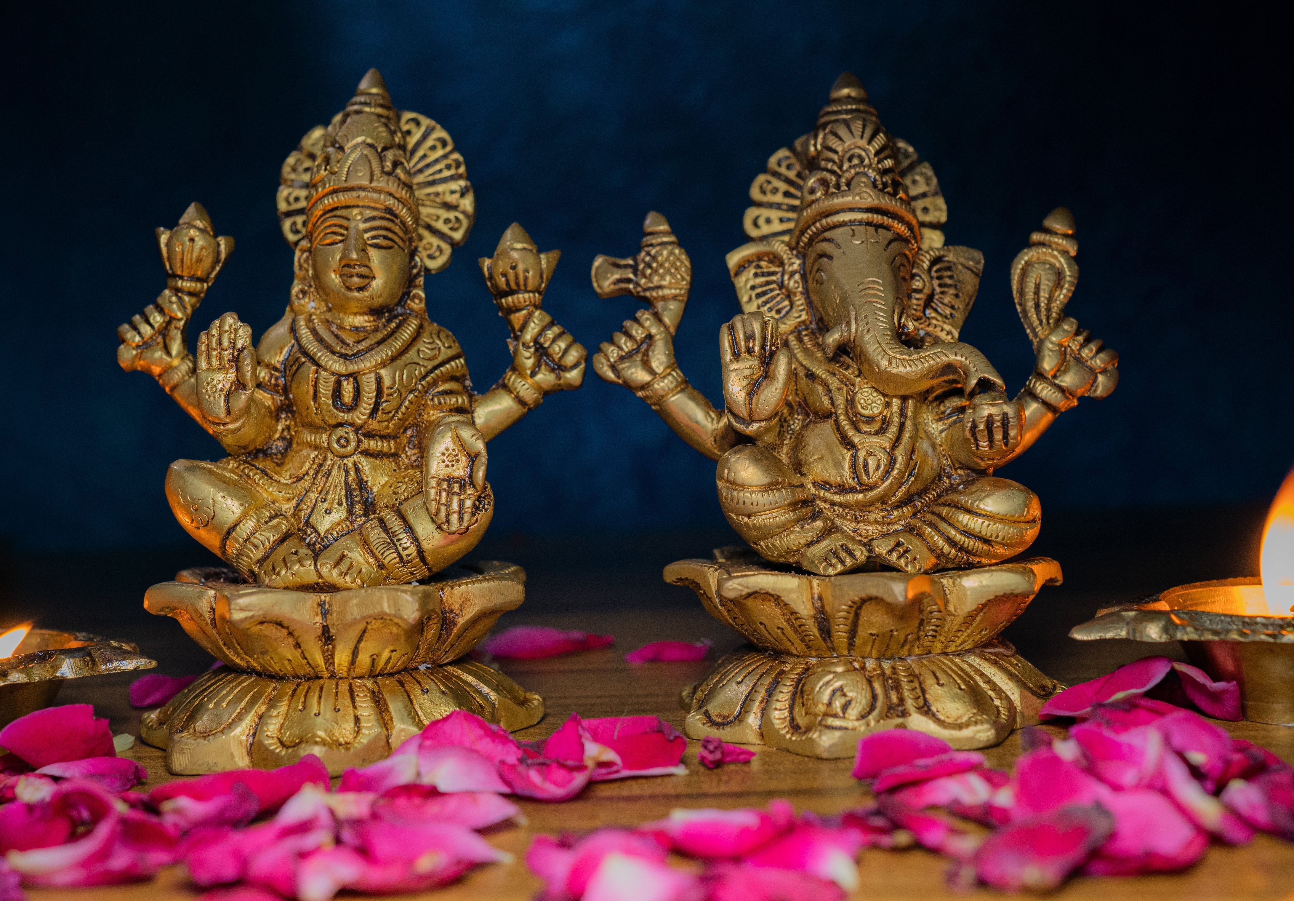 Sacred Lakshmi Ganesh Idol Set with Elephants – Prosperity, Wisdom & Divine Grace