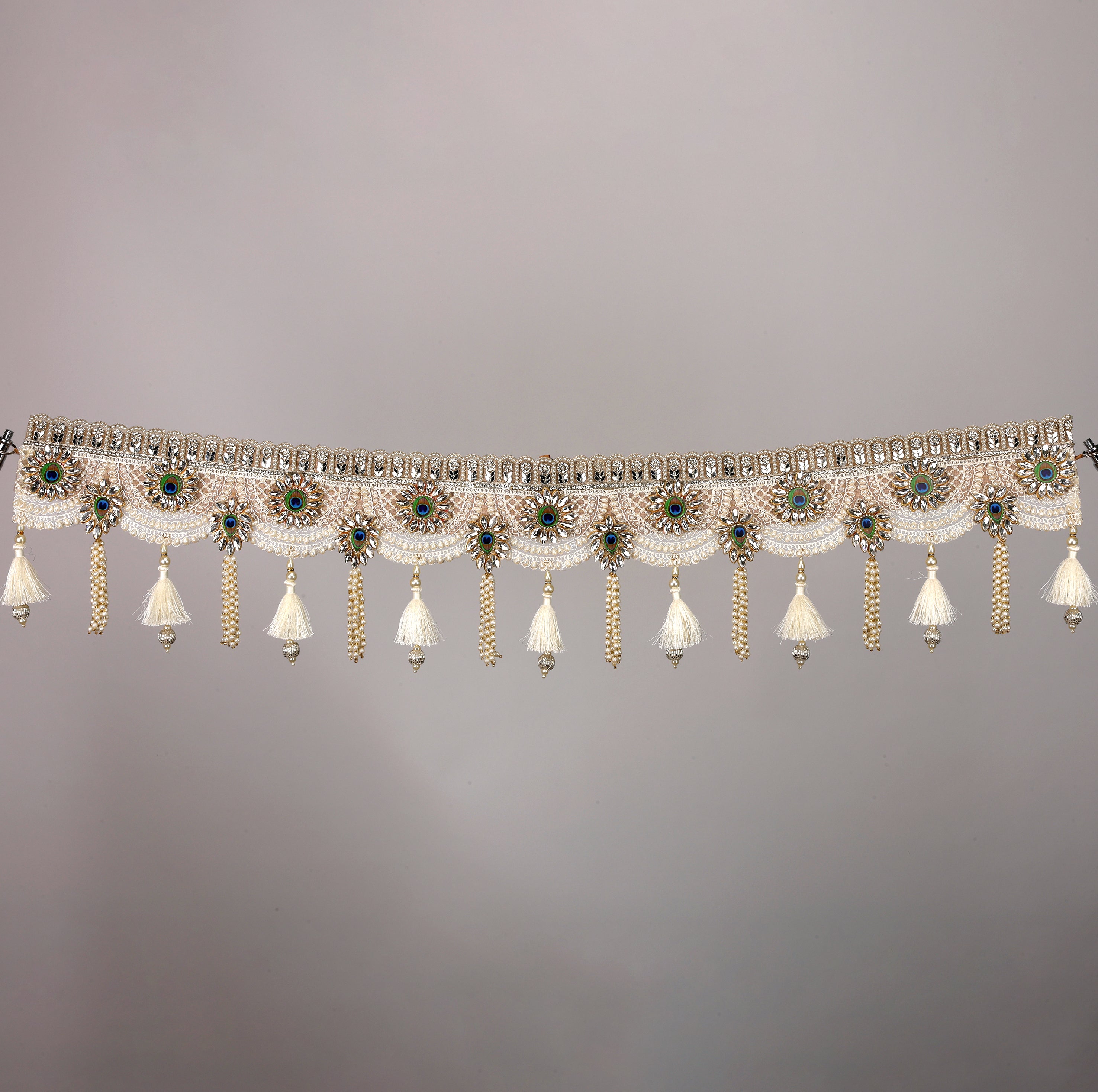 Peacock Divine Toran – Vibrant Ethnic Bandhanwar with Peacock Motifs for Auspicious Decor