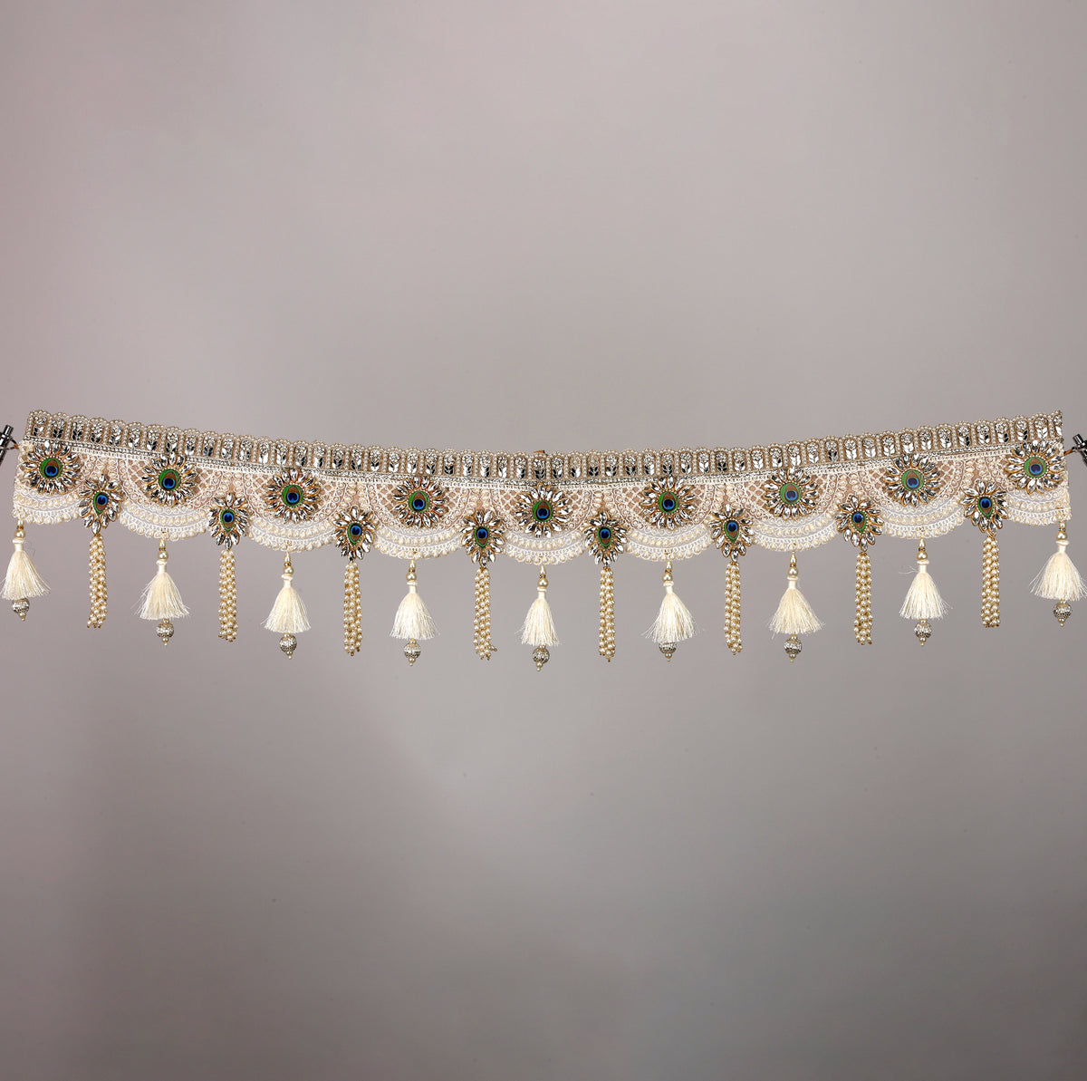 Peacock Divine Toran – Vibrant Ethnic Bandhanwar with Peacock Motifs for Auspicious Decor